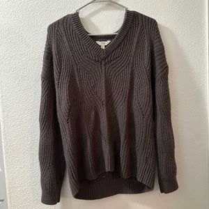 Women’s deep purple 0x sweater.